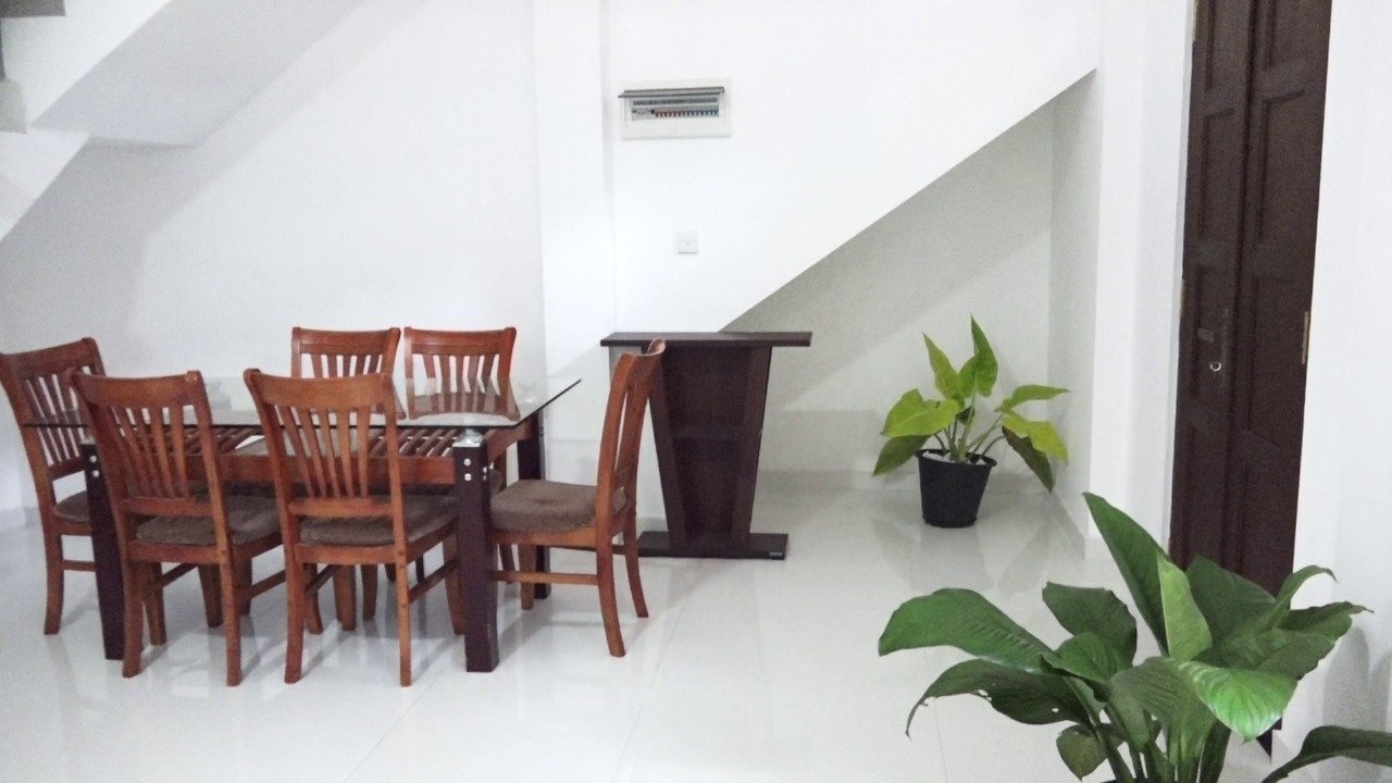 Aloma Stay Restaurant